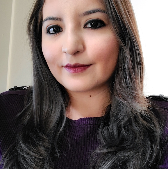 Meet your Posher, Daniela - Picture 2 of 2